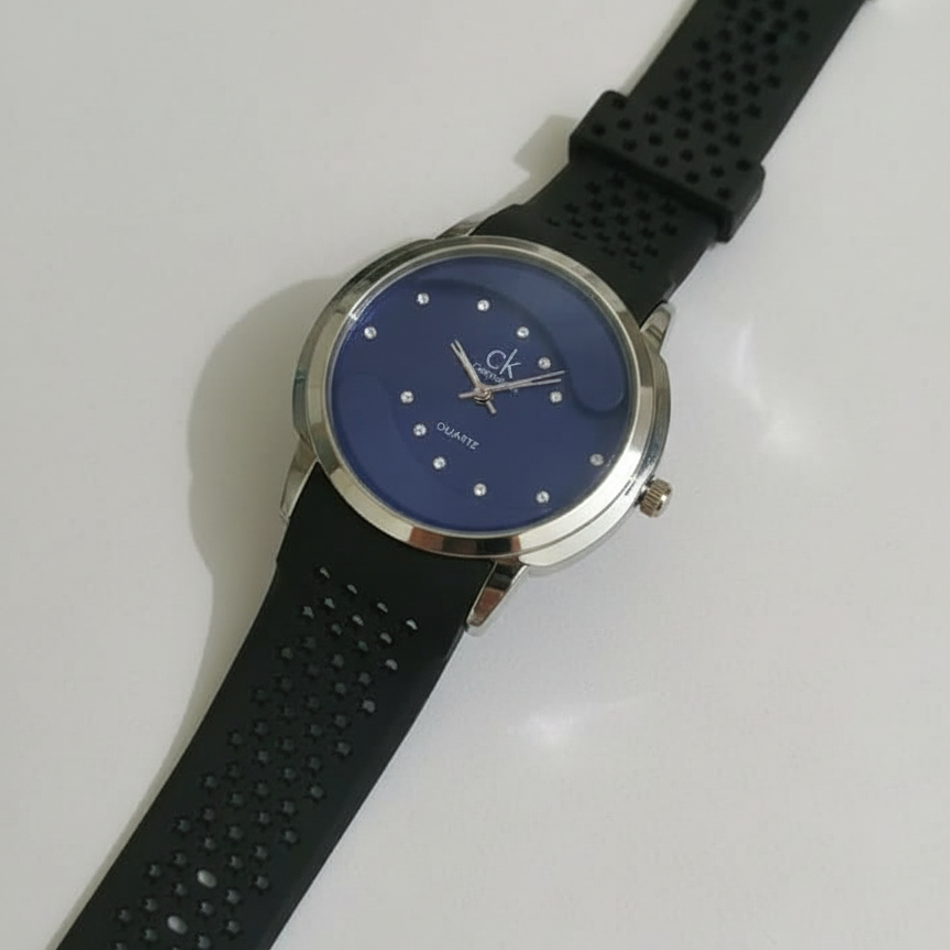 Stylish Quartz Analog Wrist Watch for Men & Women – Black