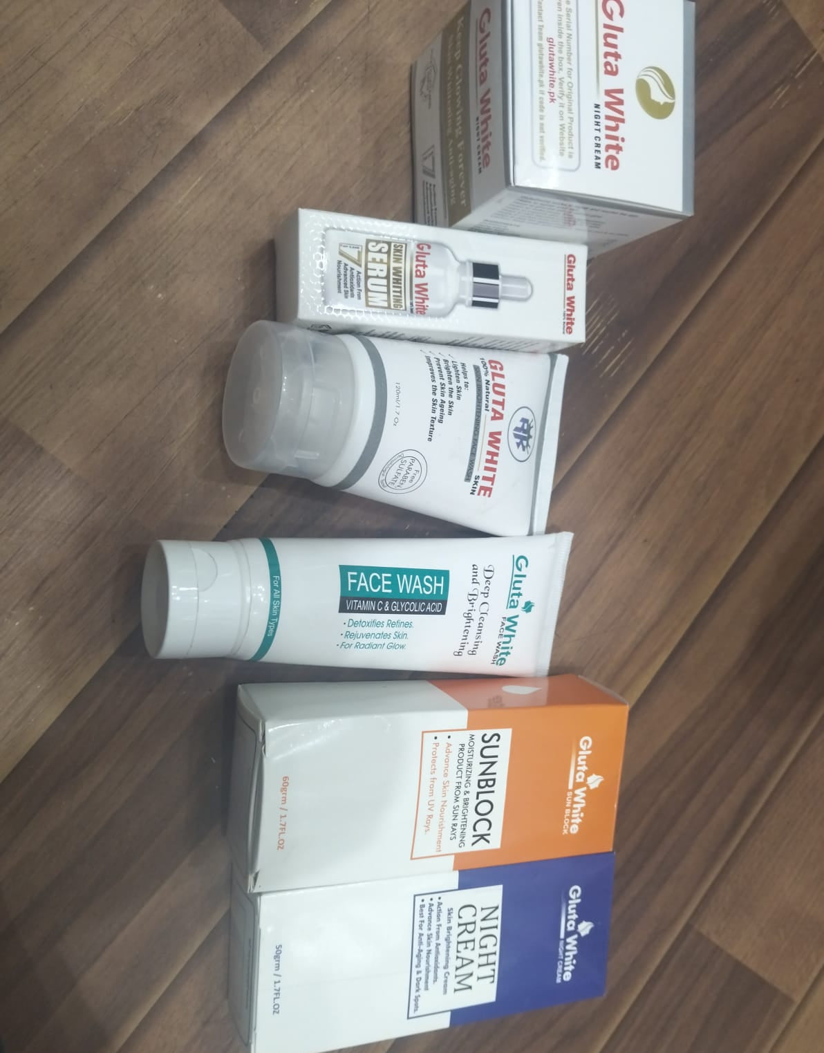 Gluta White 6 In 1 Skin Care Bundle –