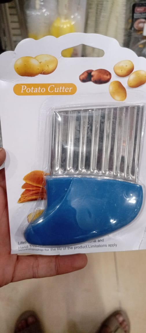 French Fry Crinkle Cutter – Stainless Steel Wavy Slicer Knife for Potatoes, Vegetables &amp; Fruits | Easy Grip