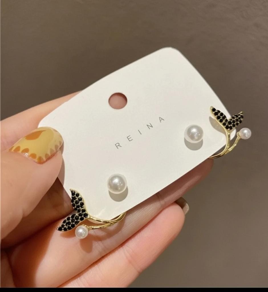 AUJ-939 Korean Fish Tail Earrings – BLACK